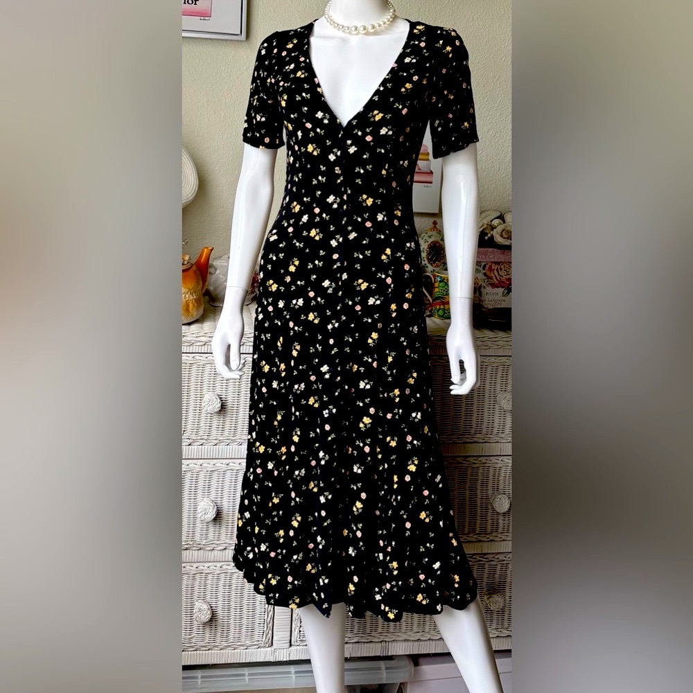 Reformation Midi Dress Revealing Full Length Button Closure Floral Print Size 2